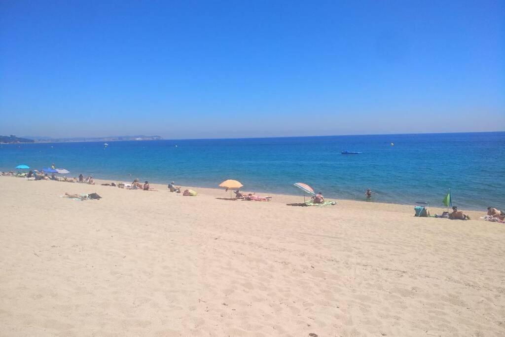 Апартаменты Estudio Primera Linea De Mar Con Piscina Y Parking Платья-де-Аро Экстерьер фото