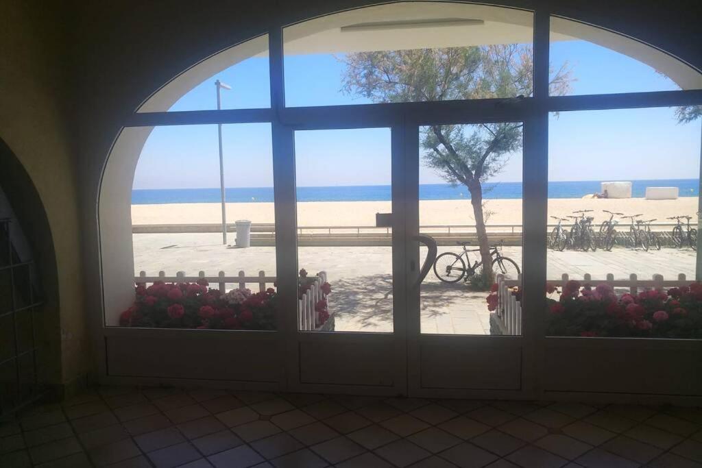 Апартаменты Estudio Primera Linea De Mar Con Piscina Y Parking Платья-де-Аро Экстерьер фото